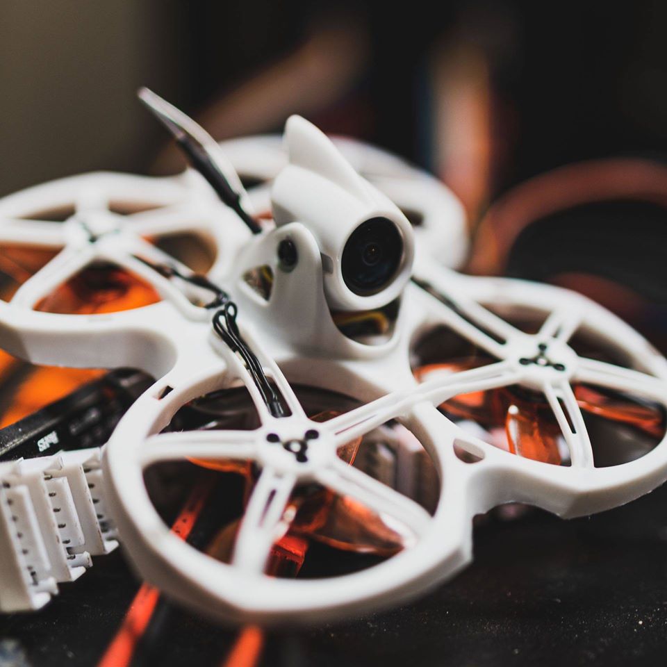 Emax Tinyhawk II 2 RTF FPV Máy - đánh giá và giá Fpv Drone Goggles